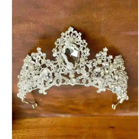 Clear Rhinestone Silver Tone Metal Tiara Crown Pearl Beaded Floral - Picture 14 of 16